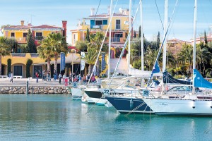 il porto e la piazzetta